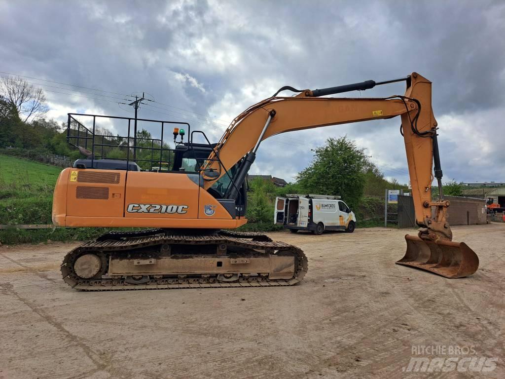 CASE CX 210 C حفارات زحافة