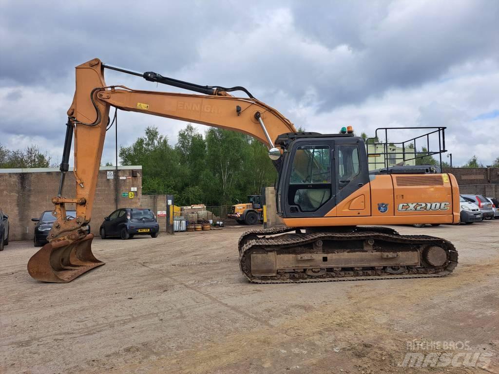 CASE CX 210 C حفارات زحافة