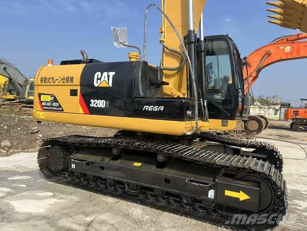 CAT 320 D حفارات زحافة