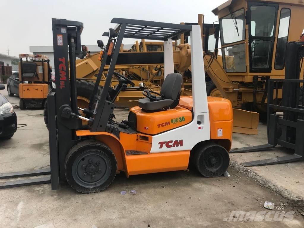 TCM FD 30 شاحنات الديزل