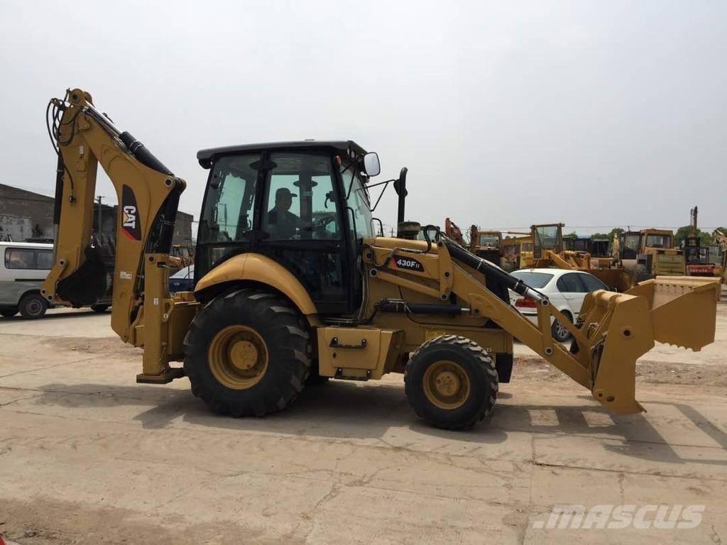 CAT 430F لوادر ذات جرافات عكسية