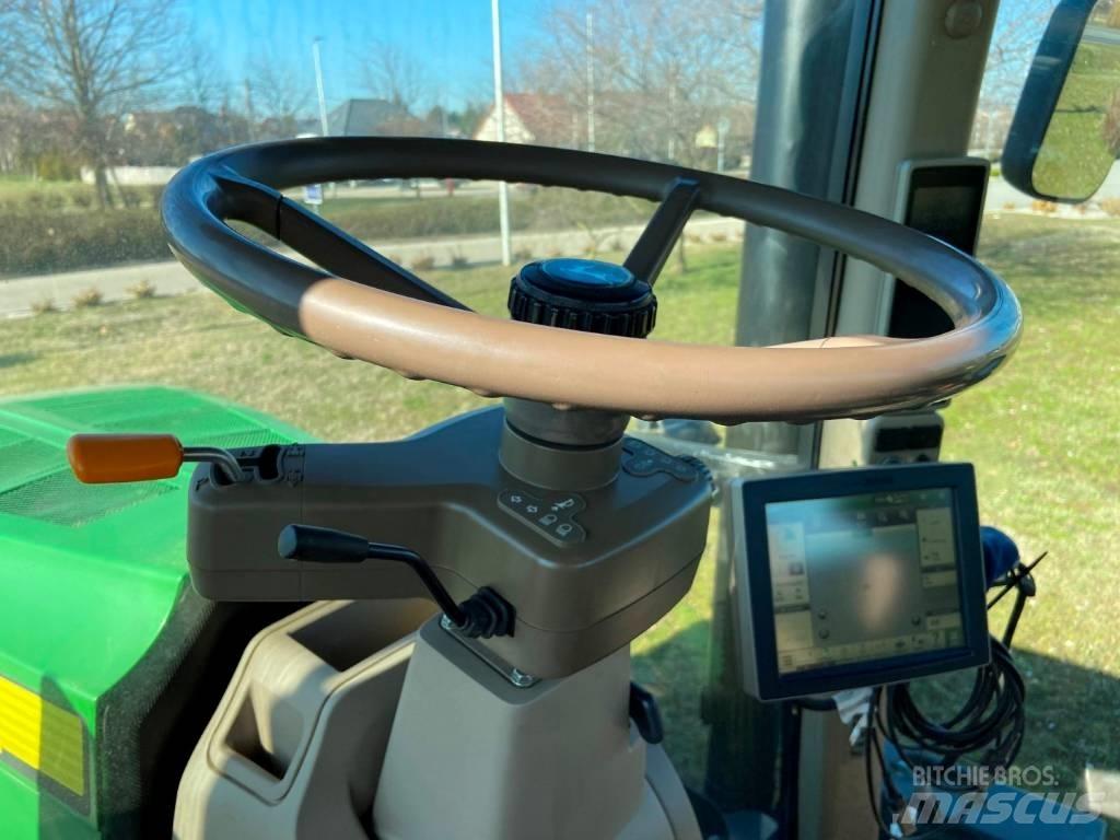 John Deere 7230 R الجرارات