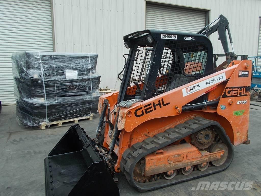 Gehl RT135 لوادر انزلاقية التوجيه