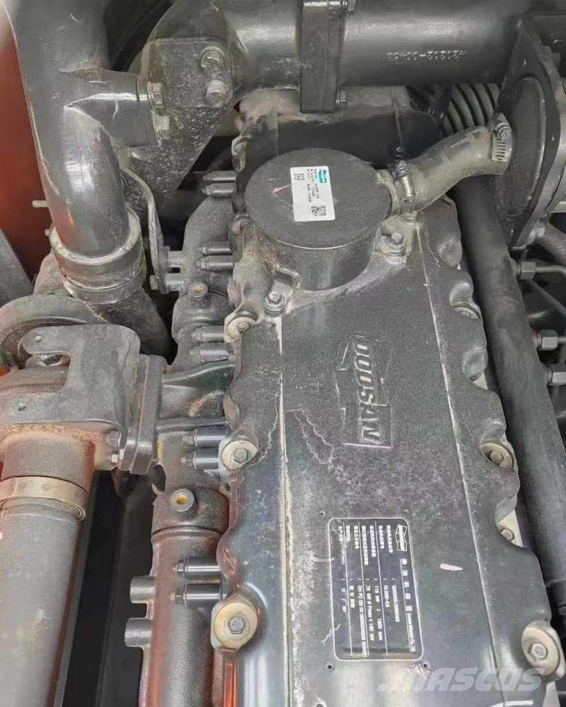 Doosan DX 220 حفارات زحافة
