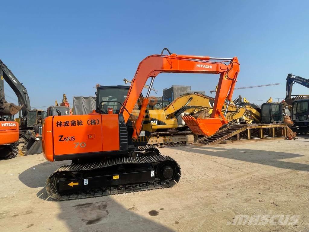 Hitachi ZX 70 حفارات وسط 7 طن - 12 طن