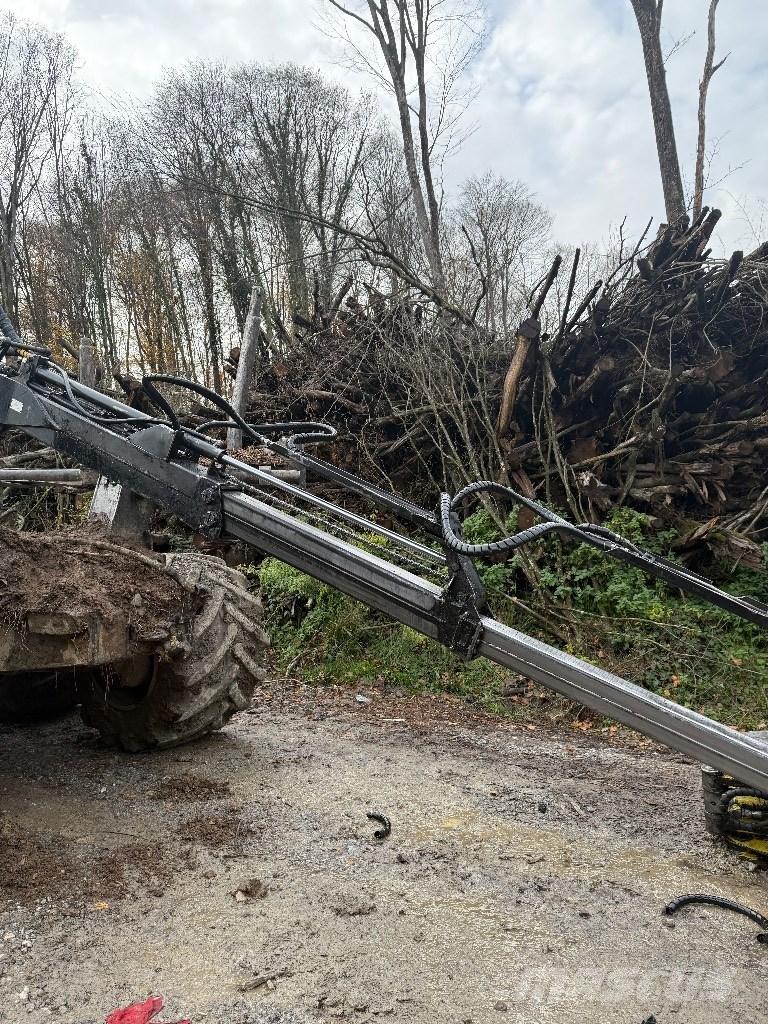 John Deere 1510E شاحنات