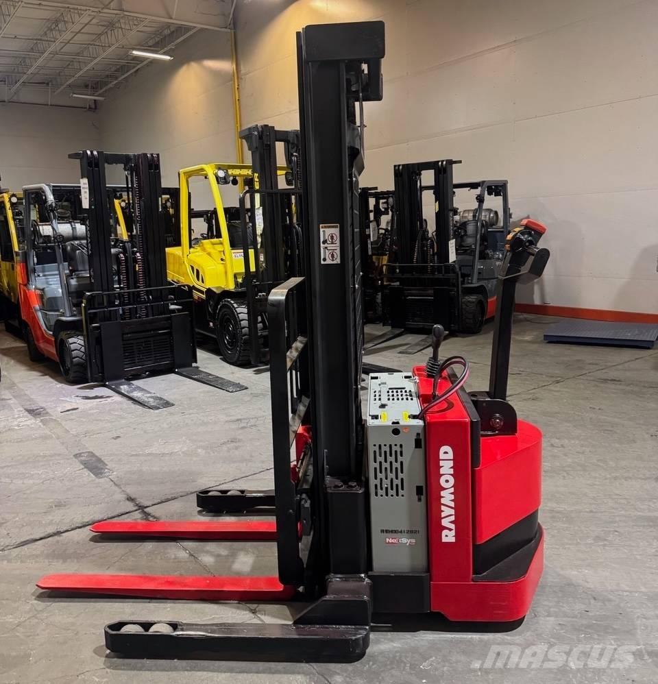 Raymond RSS40 شاحنات مناولة ذاتية الدفع