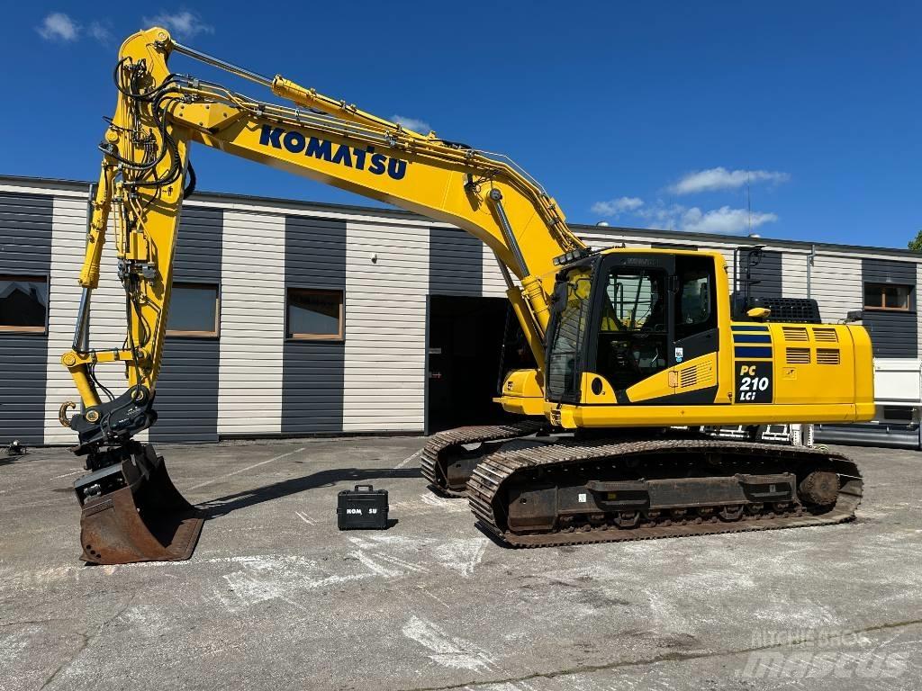 Komatsu PC210LCi-11 حفارات زحافة
