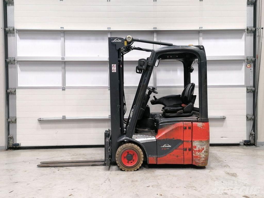 Linde E12-02 شاحنات ذات رافعات شوكية تعمل بالكهرباء