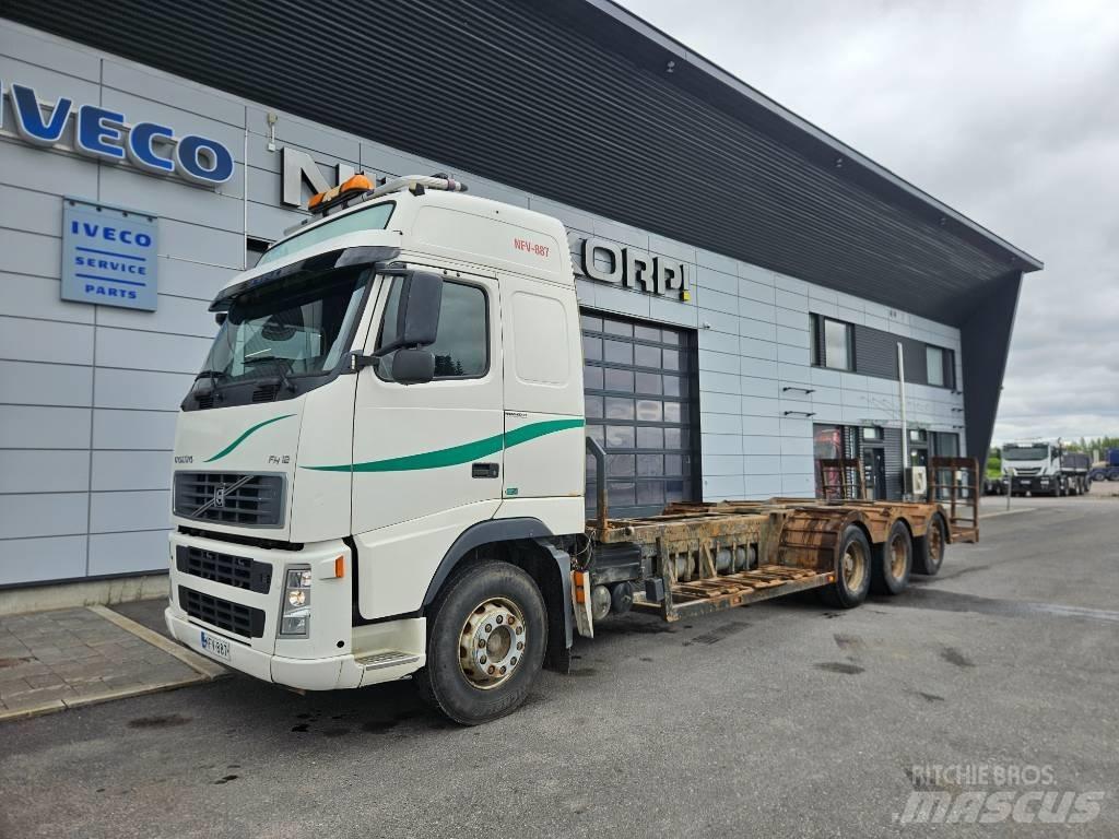 Volvo FH12 8x4 شاحنات نقل آلة الغابات