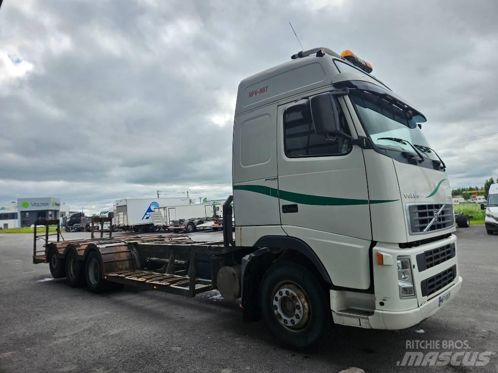 Volvo FH12 8x4 شاحنات نقل آلة الغابات