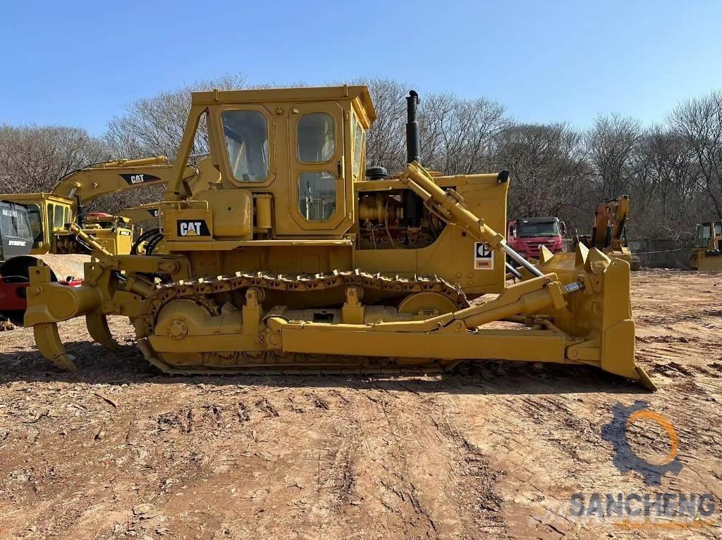 CAT D8K بلدوزرات مجنزرة