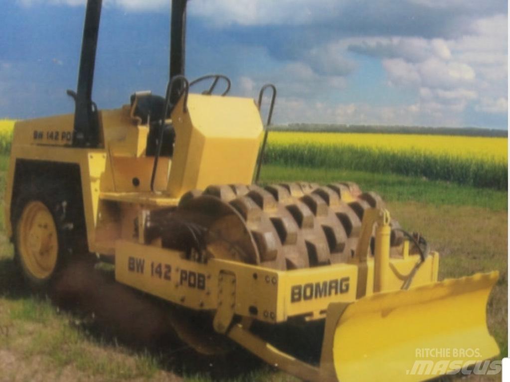 Bomag BW 142 P D B مداحل أحادية الأسطوانة
