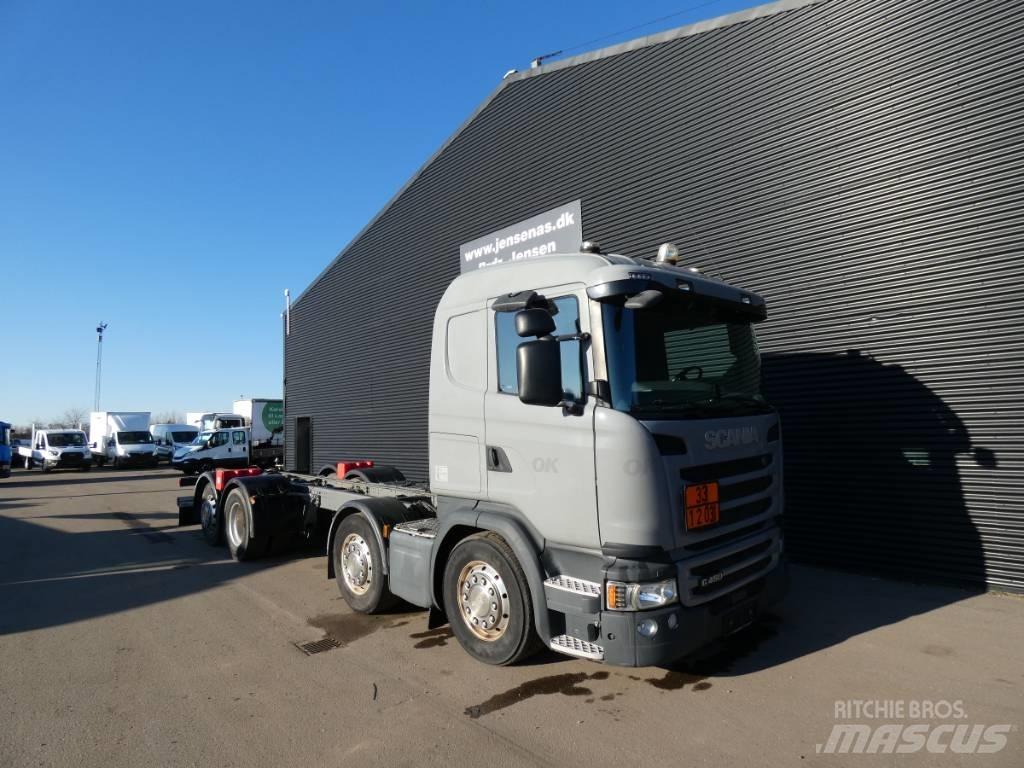 Scania G 450 شاحنات بمقصورة وهيكل