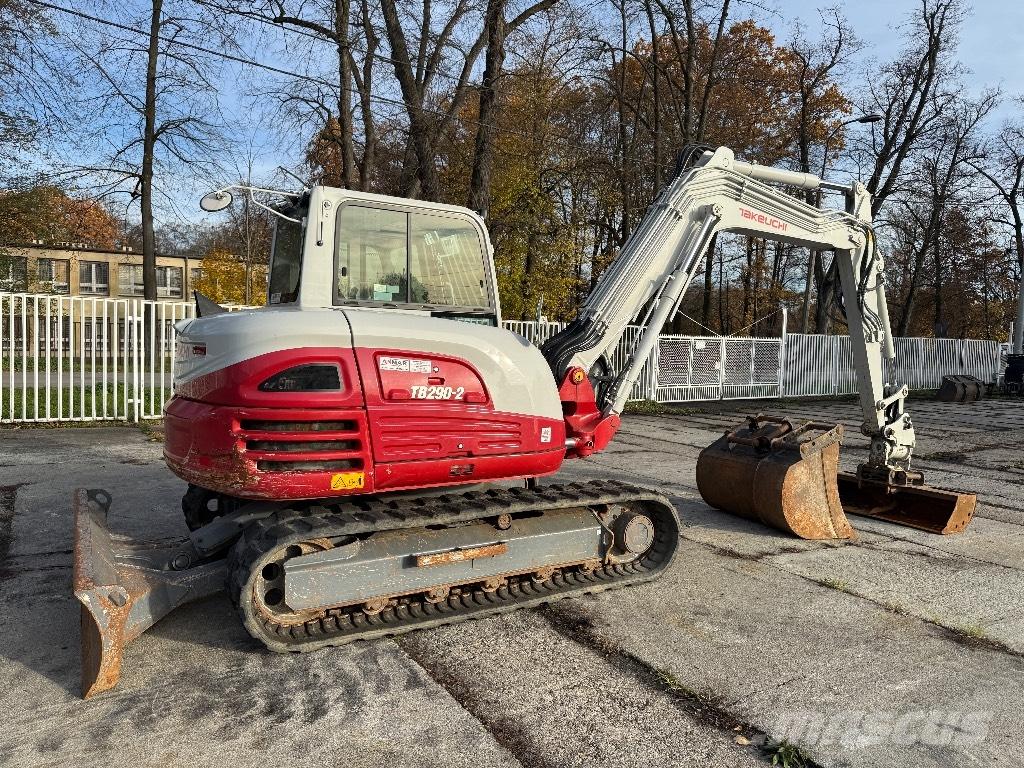 Takeuchi TB 290 حفارات وسط 7 طن - 12 طن