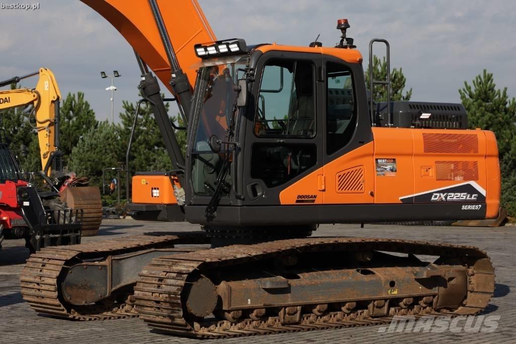 Doosan DX 225 LC-7 حفارات زحافة