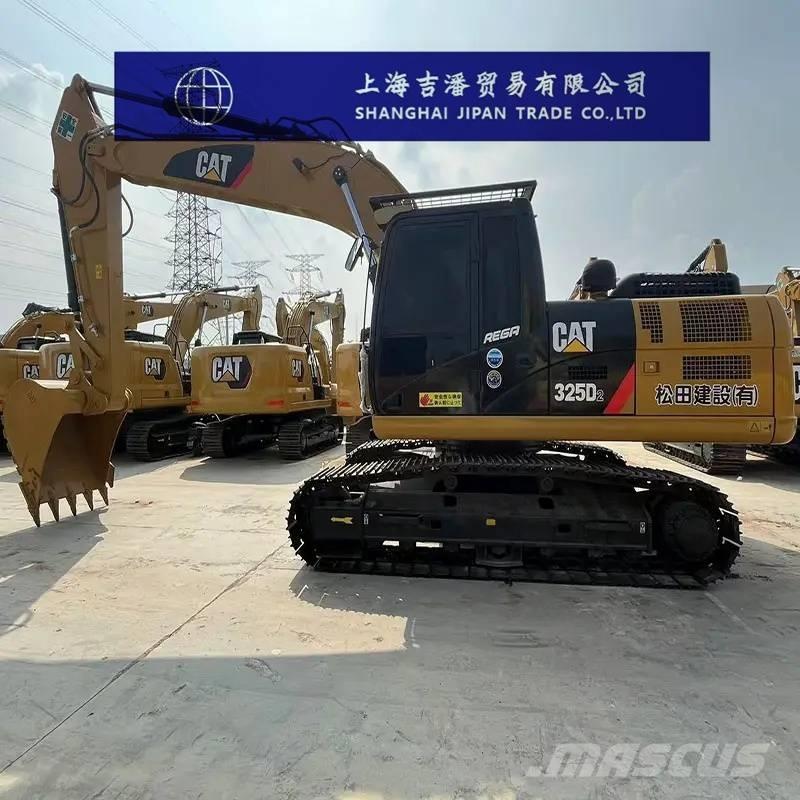 CAT 325 D حفارات زحافة