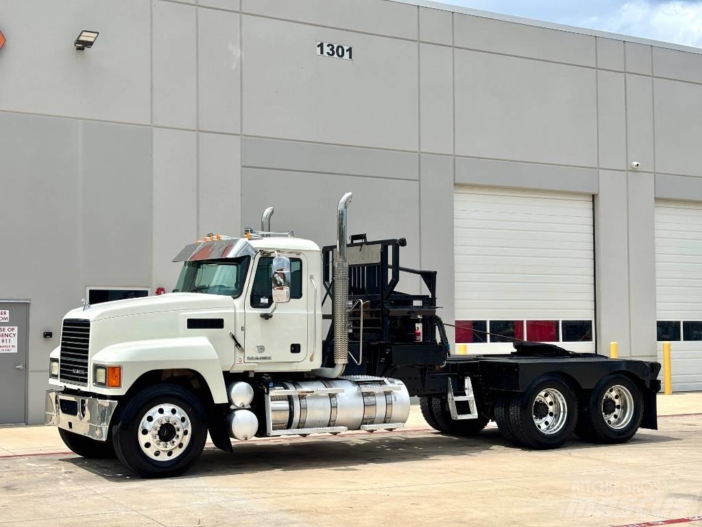 Mack CHU 613 مركبات إصلاح الأعطال