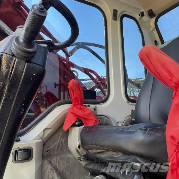 Doosan DX150W حفارات بعجل