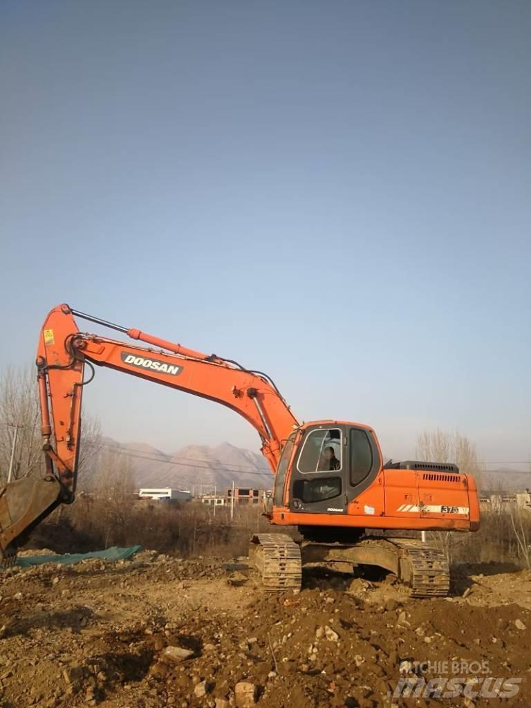 Doosan dx225 حفارات زحافة