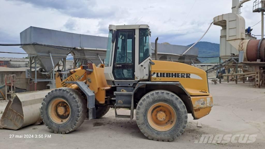 Liebherr L 514 محور العجلة