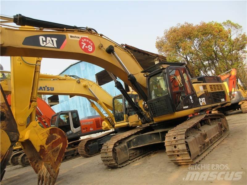 CAT 349 D حفارات زحافة
