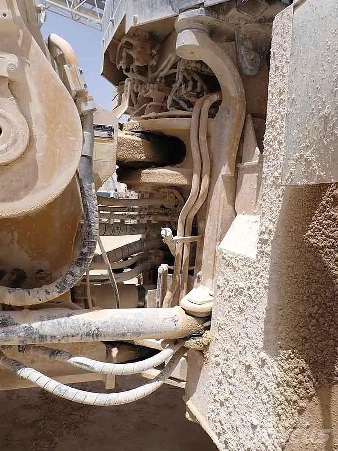 CAT 988K لوادر بعجل