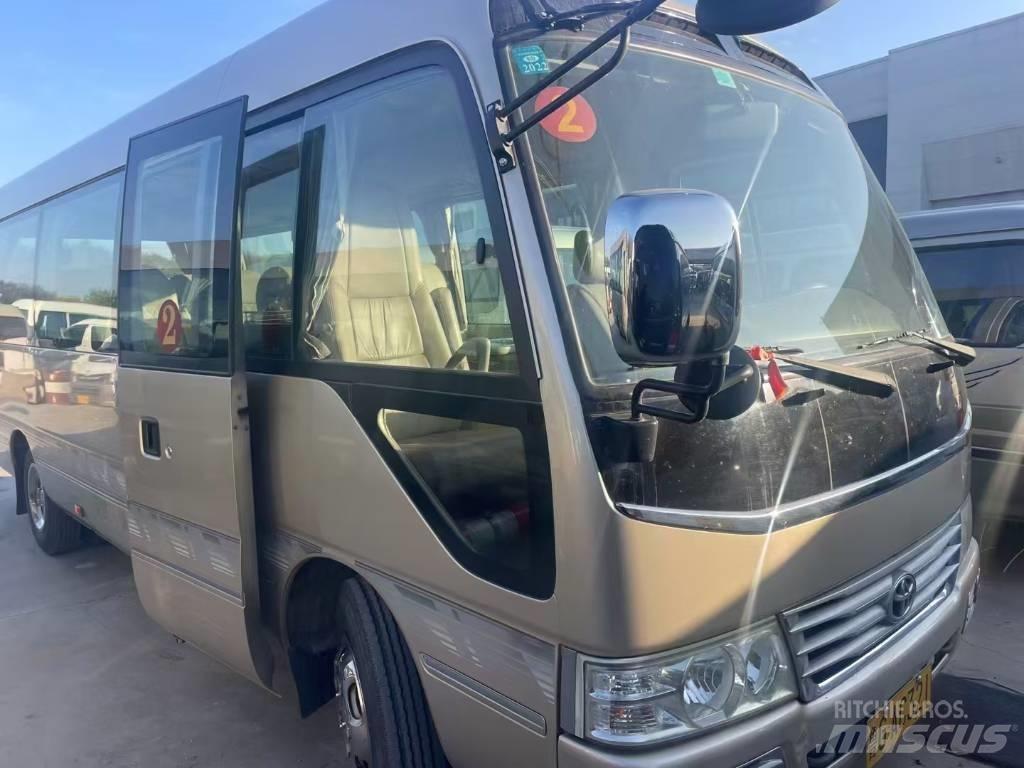 Toyota Coaster حافلة داخل المدينة