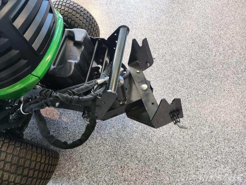 John Deere 950R ركوب الحشائش