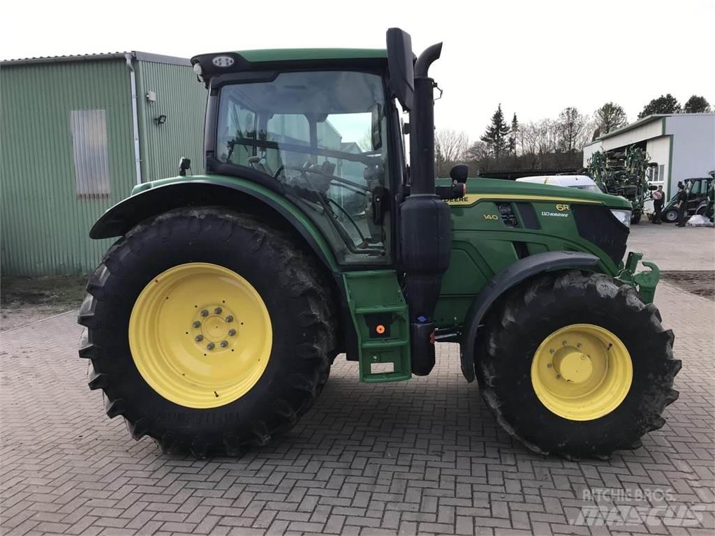 John Deere 6R 140 الجرارات