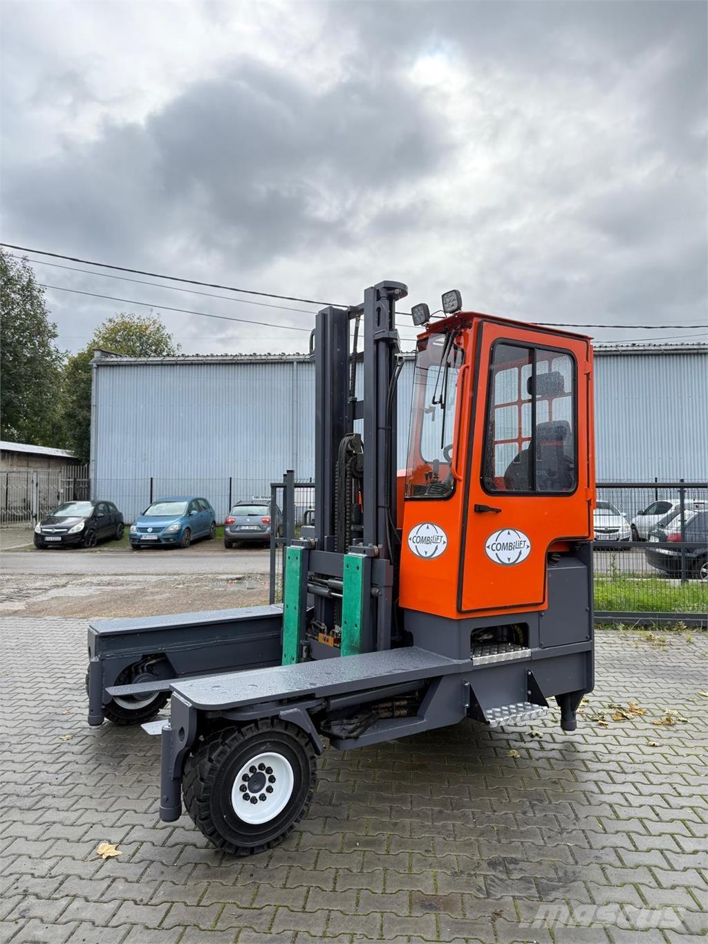 Combilift C5000 XL شاحنة المناولة رباعية الاتجاهات