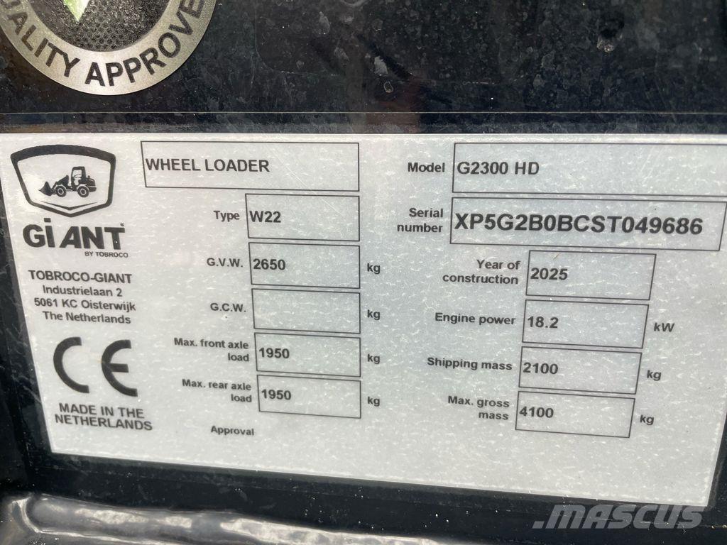 GiANT G2300 HD سيارات