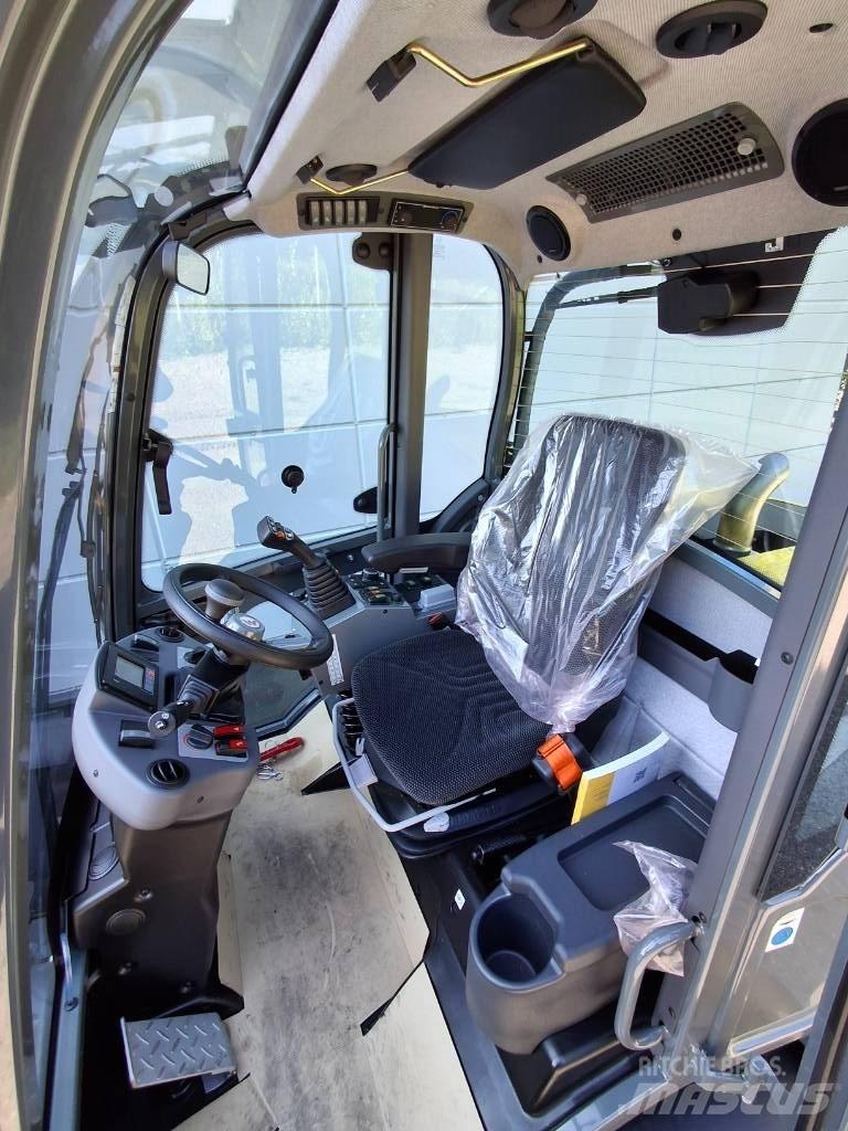 Wacker Neuson WL 70 لوادر بعجل
