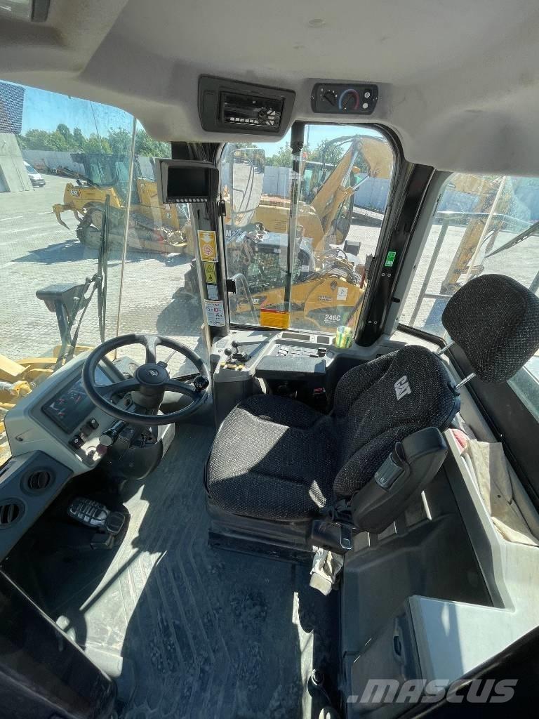 CAT 950 GC لوادر بعجل
