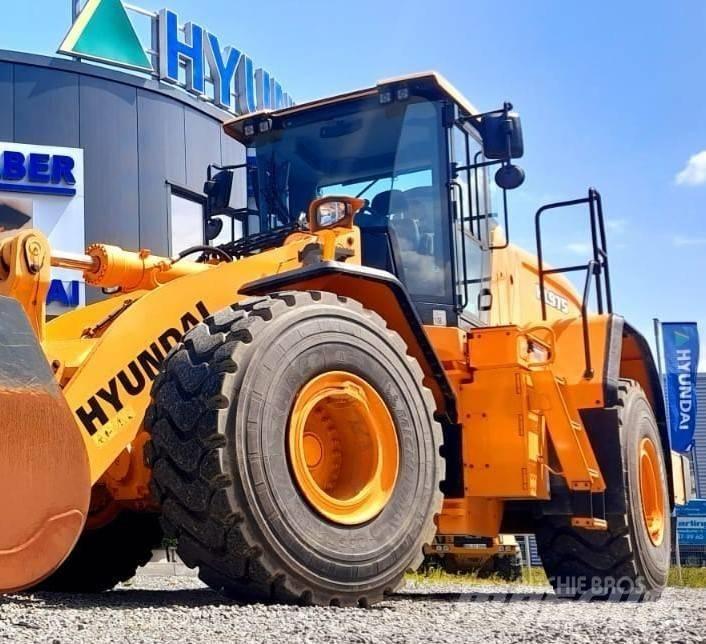 Hyundai HL 975 لوادر بعجل