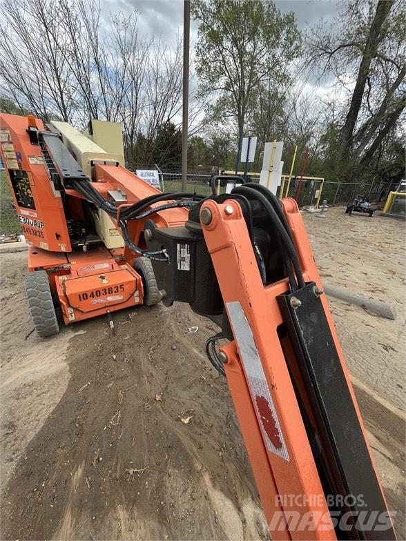 JLG E 300 AJP رافعات مقصية الشكل