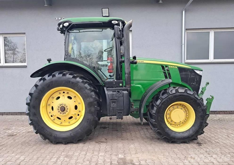 John Deere 7200 R الجرارات