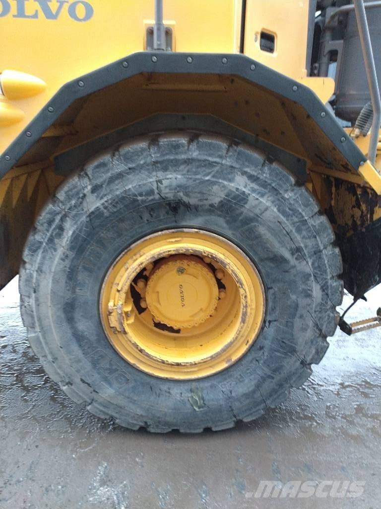 Volvo A 25 E ساحبات مفصلية