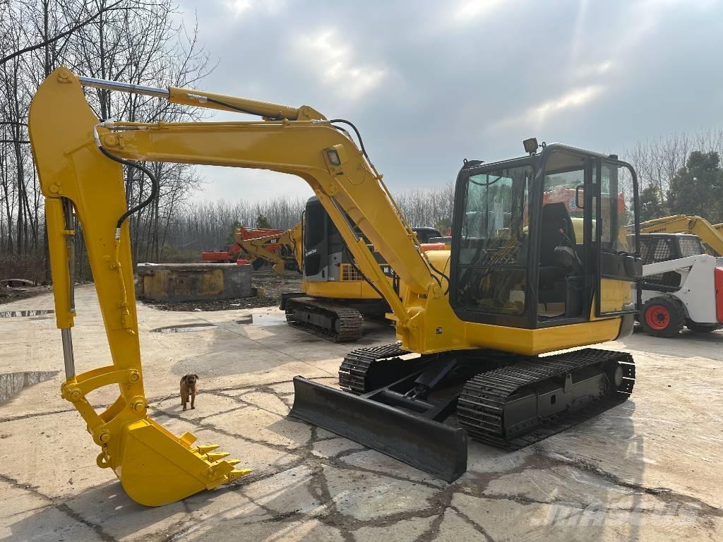 Komatsu PC 56 حفارات صغيرة أقل من 7 طن (حفارات صغيرة)