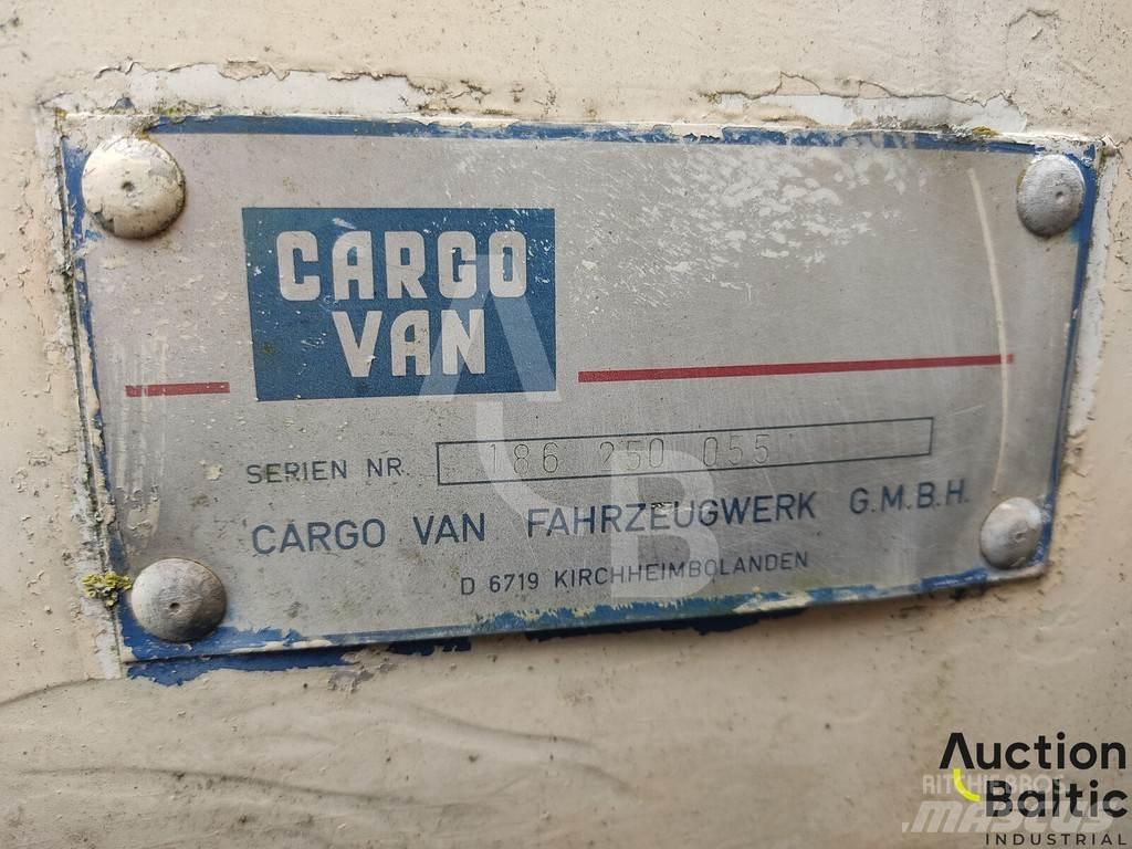 Mercedes-Benz 814 شاحنات ذات هيكل صندوقي