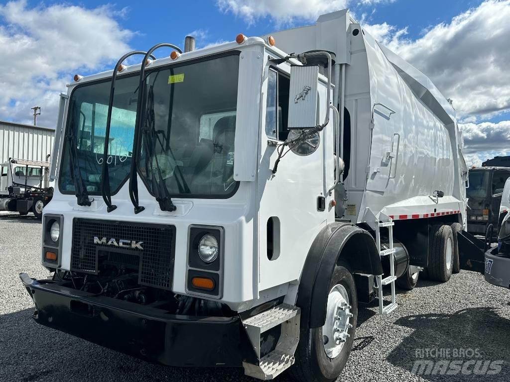 Mack MR شاحنات المخلفات