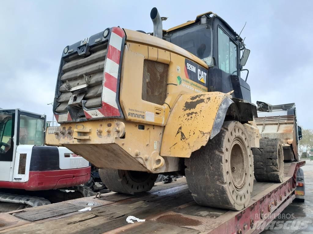 CAT 926 m لوادر بعجل