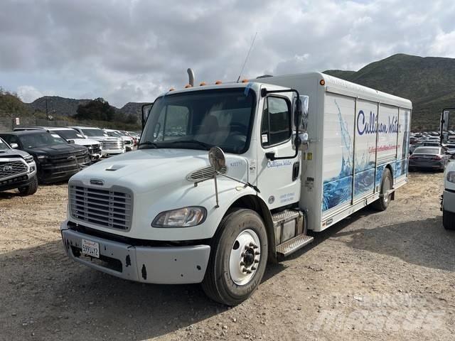 Freightliner M2 شاحنات نقل المشروبات