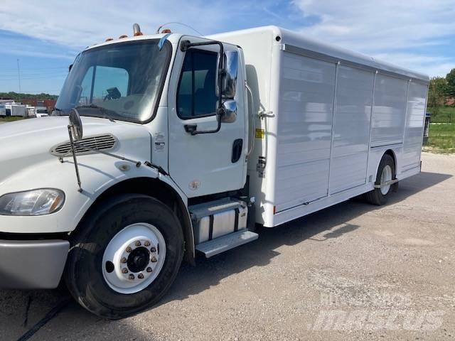 Freightliner M2 شاحنات نقل المشروبات