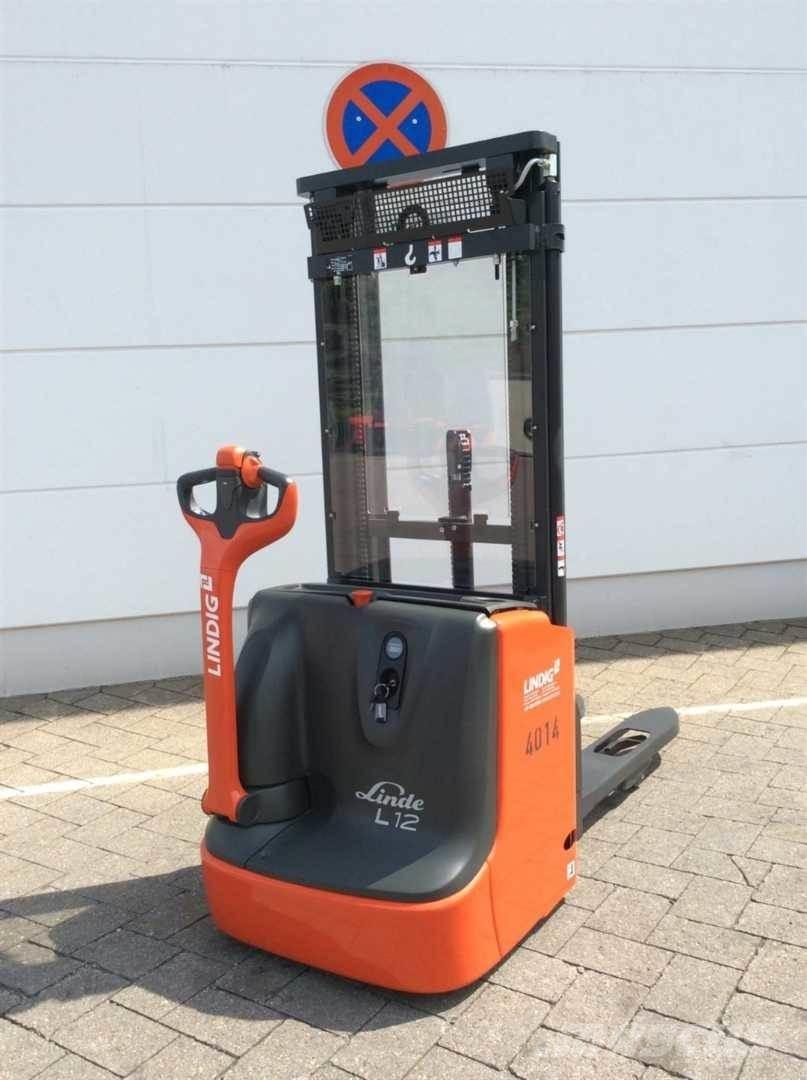 Linde L12I معدات التكديس الجوالة