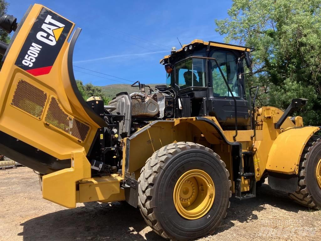 CAT 950 M لوادر بعجل