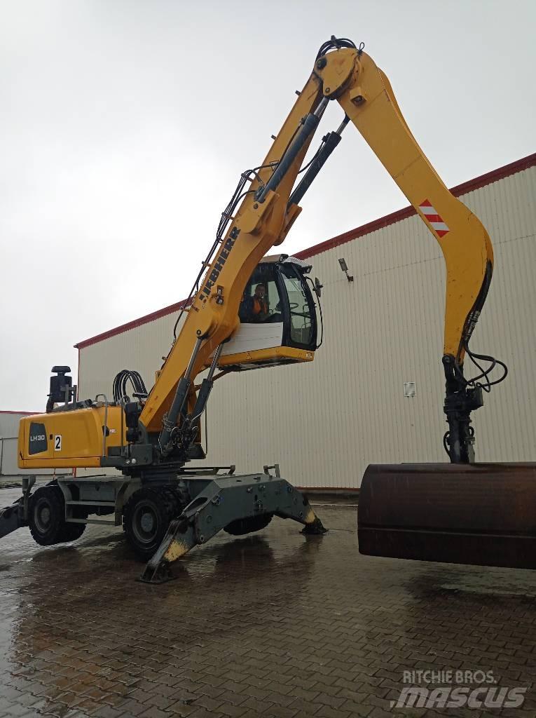 Liebherr LH 30 M مناولات المخلفات / مناولات صناعية
