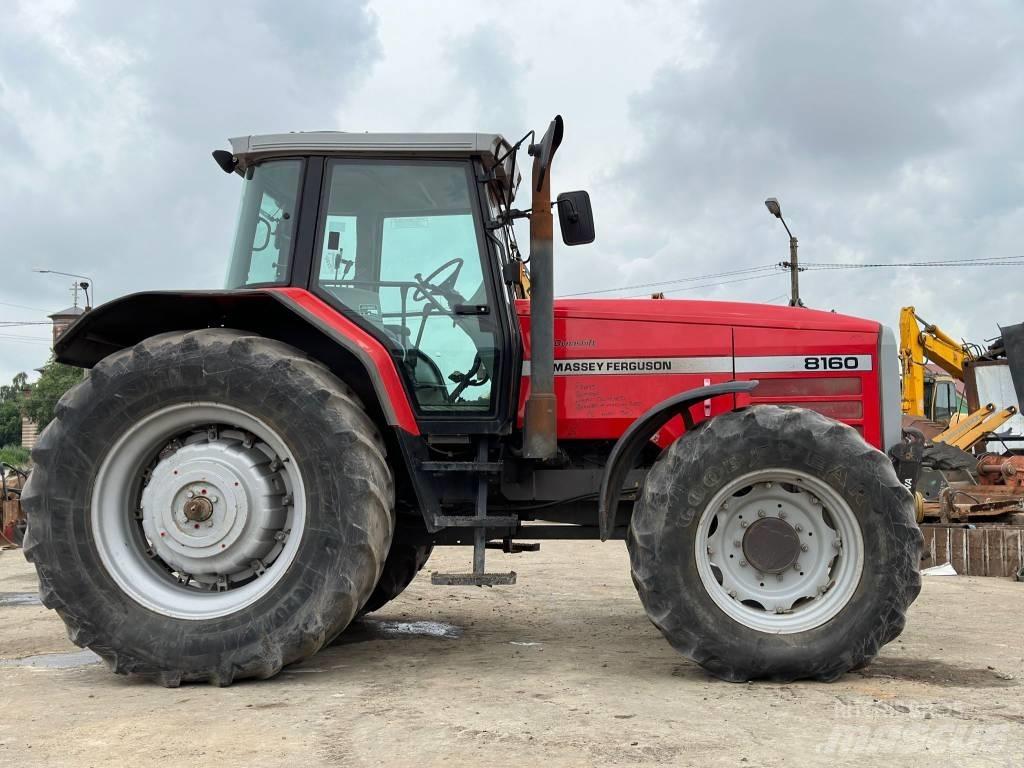 Massey Ferguson 8160 الجرارات