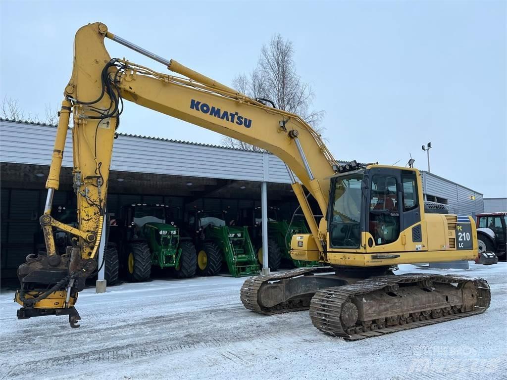Komatsu PC210LC-8 حفارات زحافة