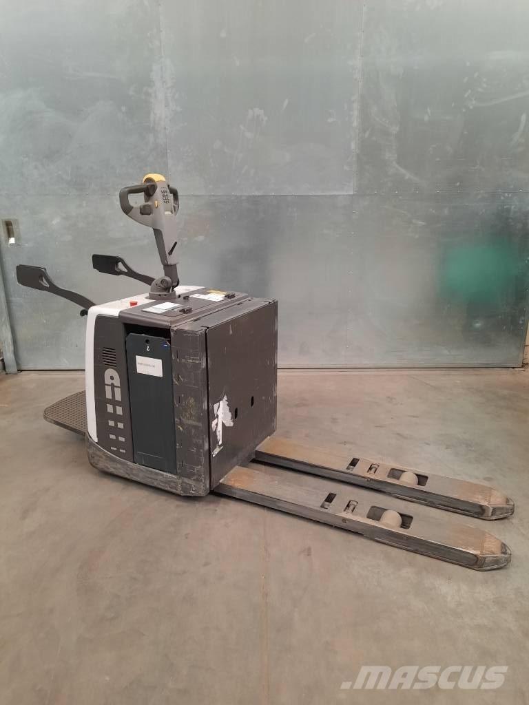 UniCarriers PMR200P رافعة منخفضة المستوى ذات منصة